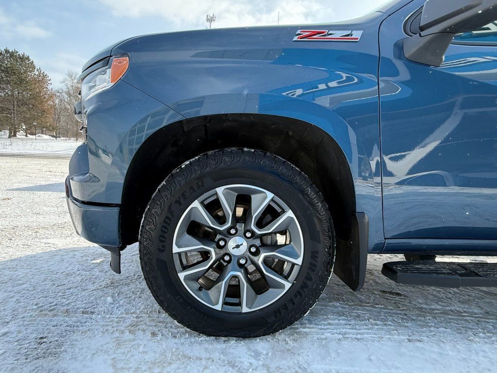 Certified 2024 Chevrolet Silverado 1500 RST w/ Z71 Off-Road Package image 12
