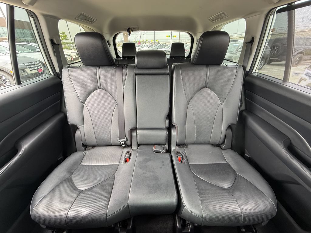 Used 2024 Toyota Grand Highlander FWD image 33