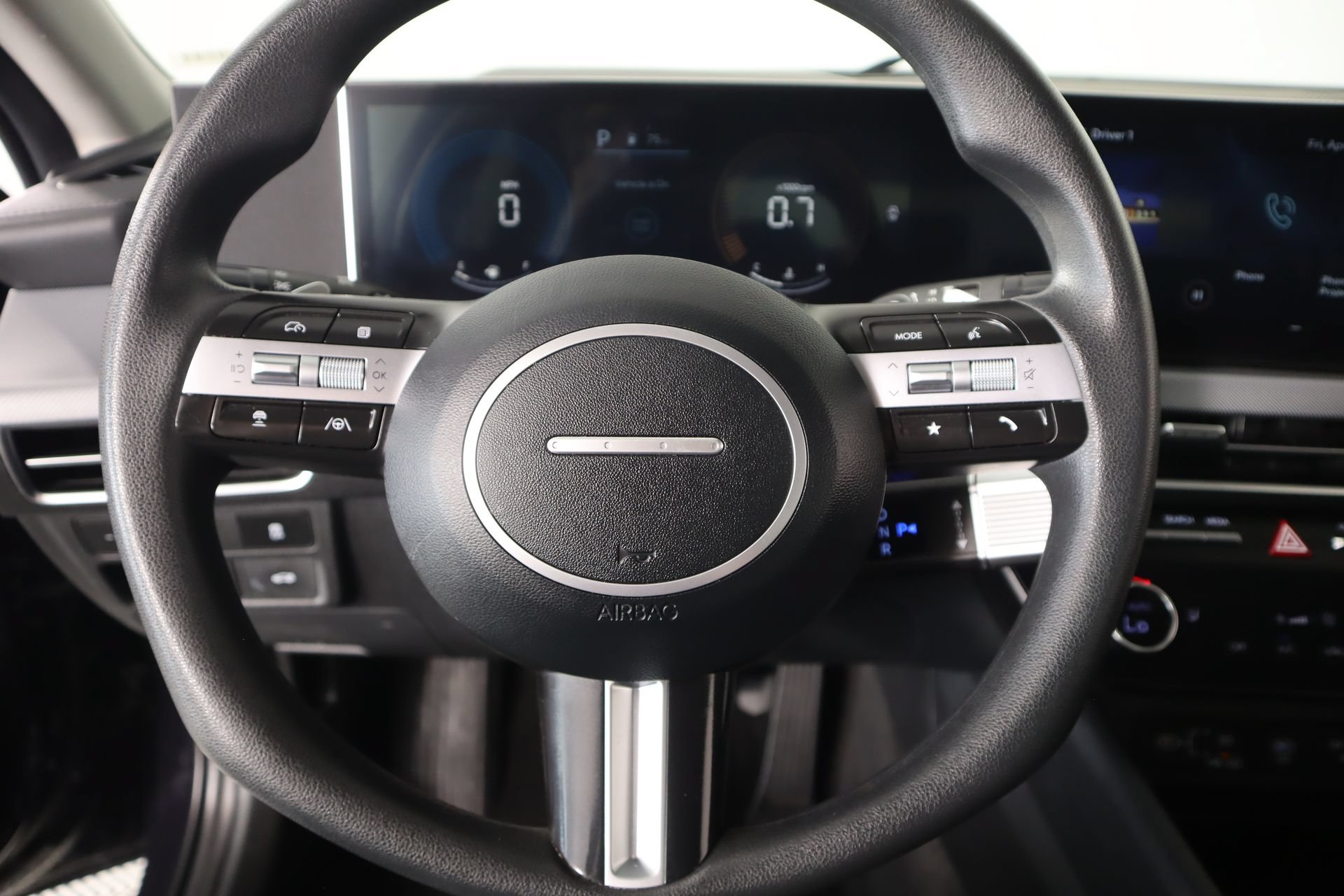 Used 2025 Hyundai Sonata SEL FWD image 3