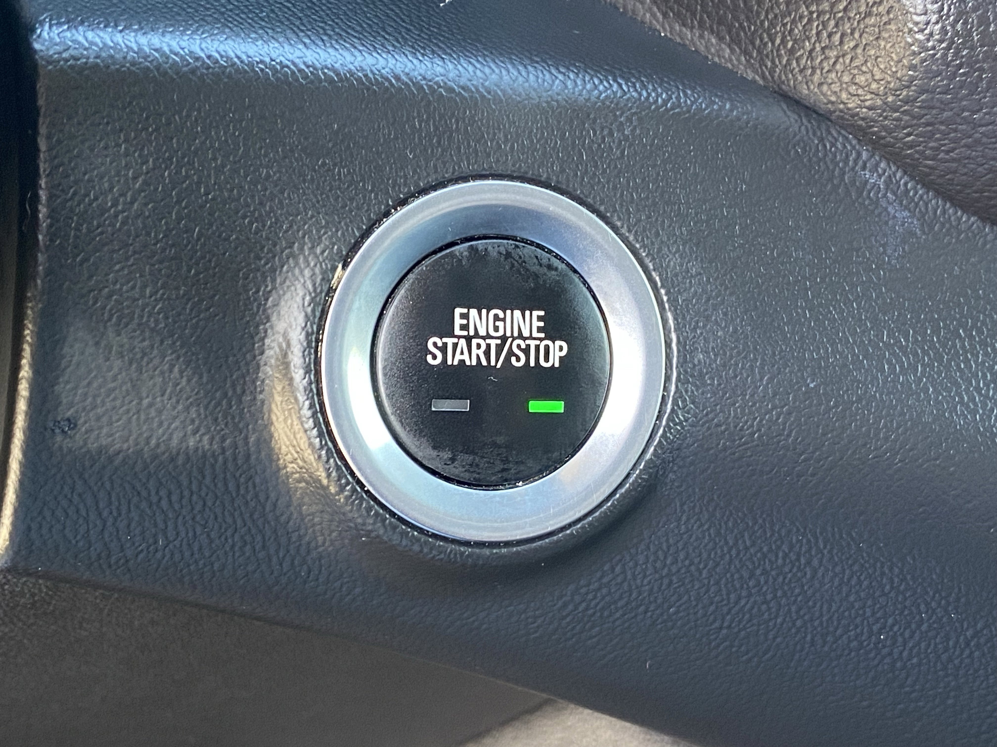 Used 2023 GMC Terrain SLT image 24