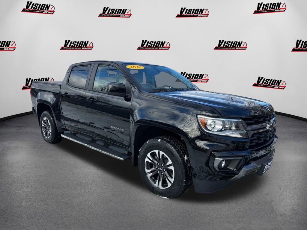 Used 2022 Chevrolet Colorado Z71 image 3
