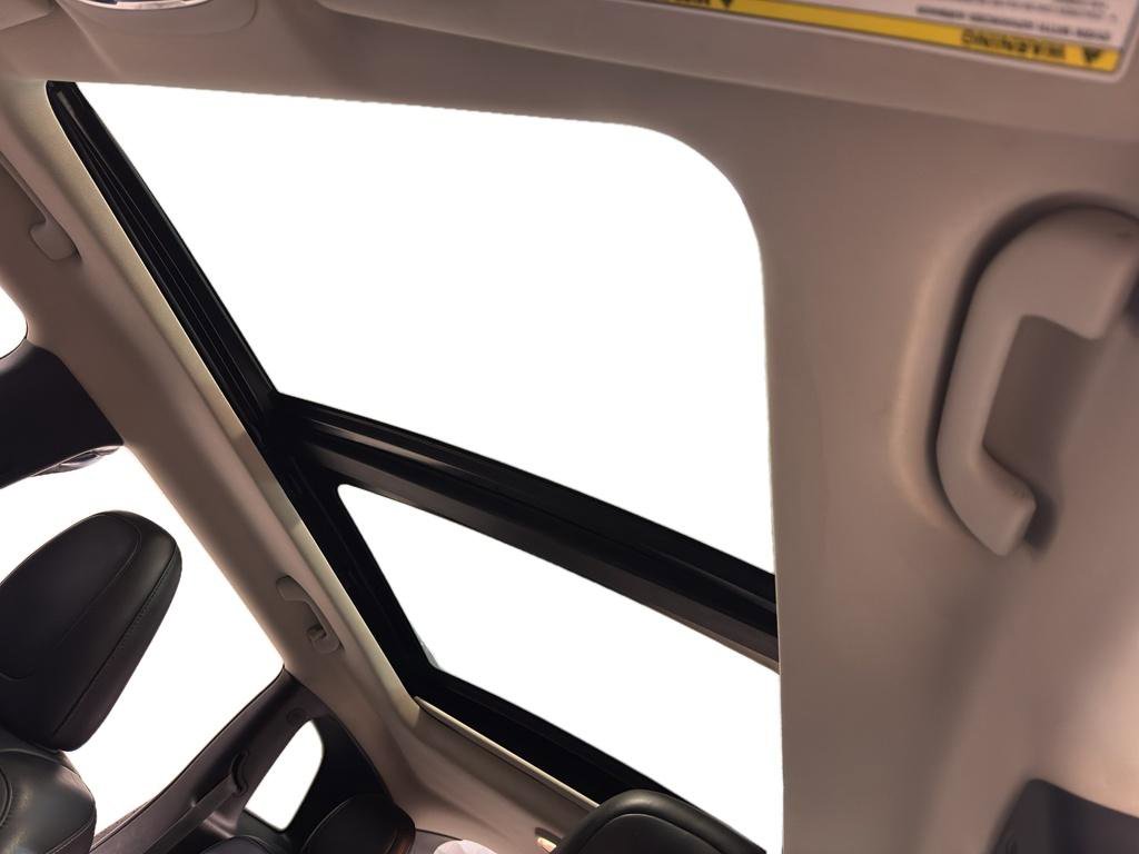 Used 2015 Jeep Cherokee Limited image 16