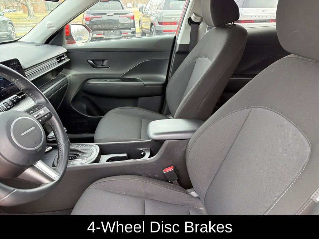 Used 2025 Hyundai Kona SEL image 13