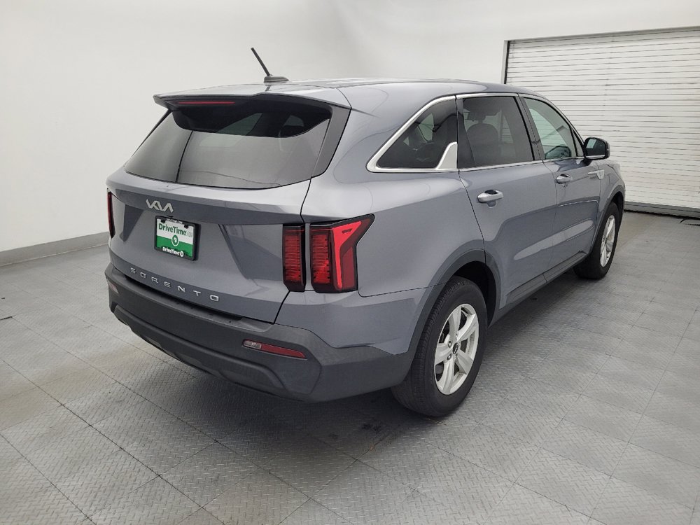 Used 2022 Kia Sorento LX FWD image 9