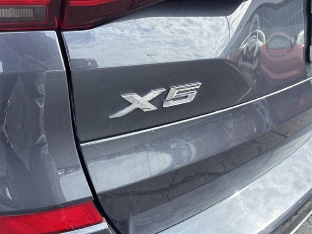 Used 2019 BMW X5 xDrive40i w/ M Sport Package AWD/4WD image 32