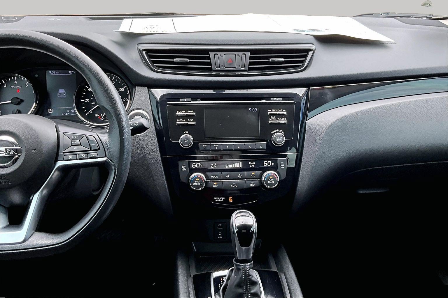 Used 2017 Nissan Rogue Sport SV FWD image 6