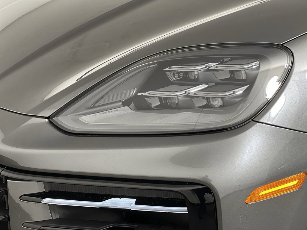 Certified 2026 Porsche Cayenne image 11