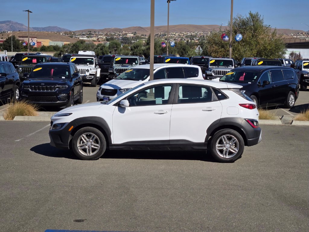Used 2022 Hyundai Kona SE FWD image 39