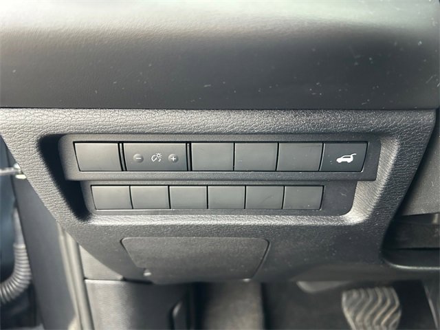 Used 2024 Mitsubishi Outlander SE image 29