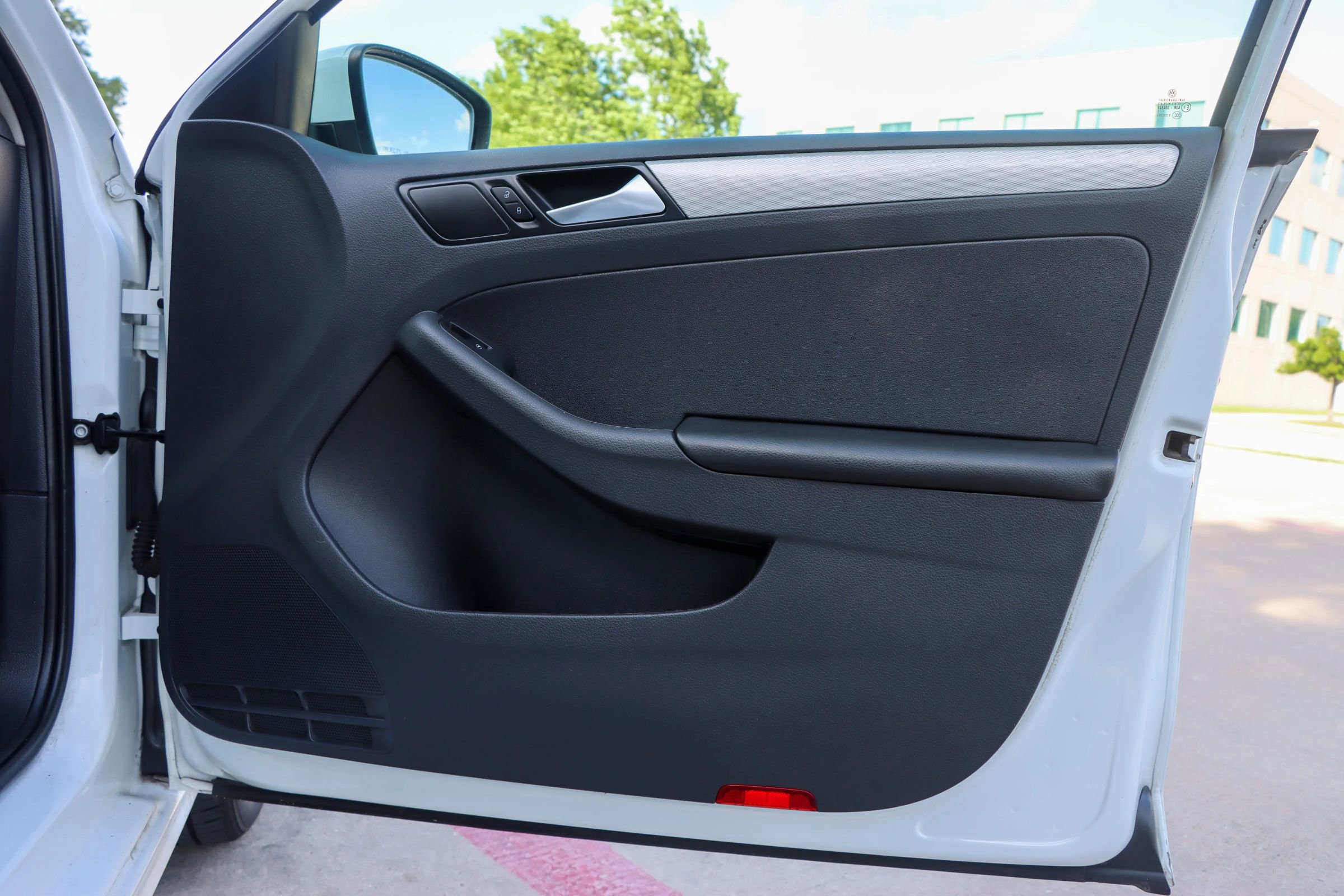 Used 2017 Volkswagen Jetta S FWD image 9