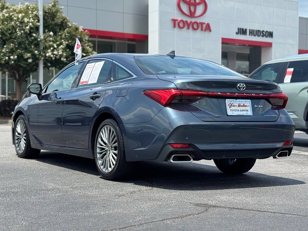 Used 2022 Toyota Avalon Limited w/ Advanced Safety Package FWD image 9