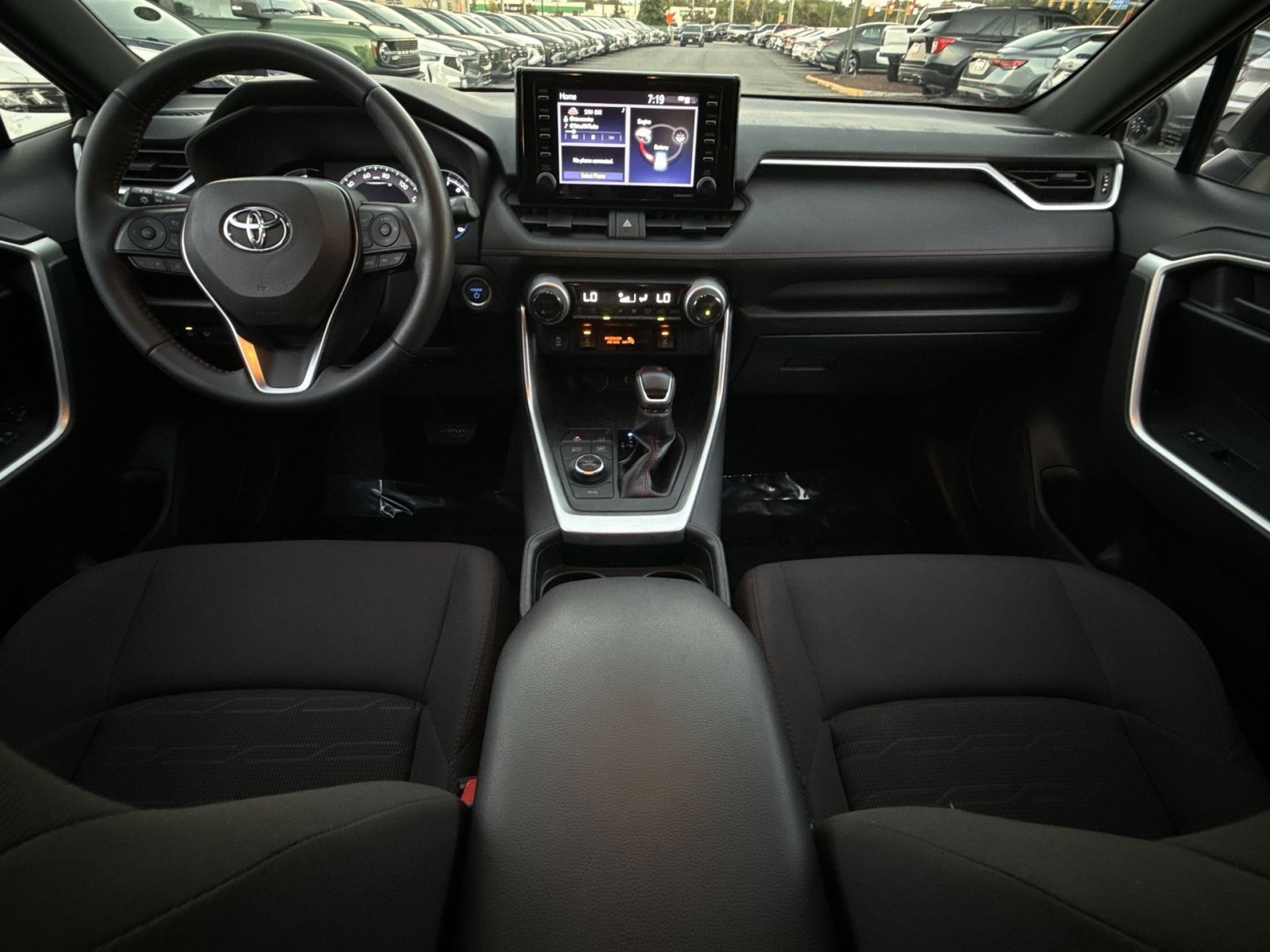 Used 2021 Toyota RAV4 SE w/ Weather & Moonroof Package AWD/4WD image 19