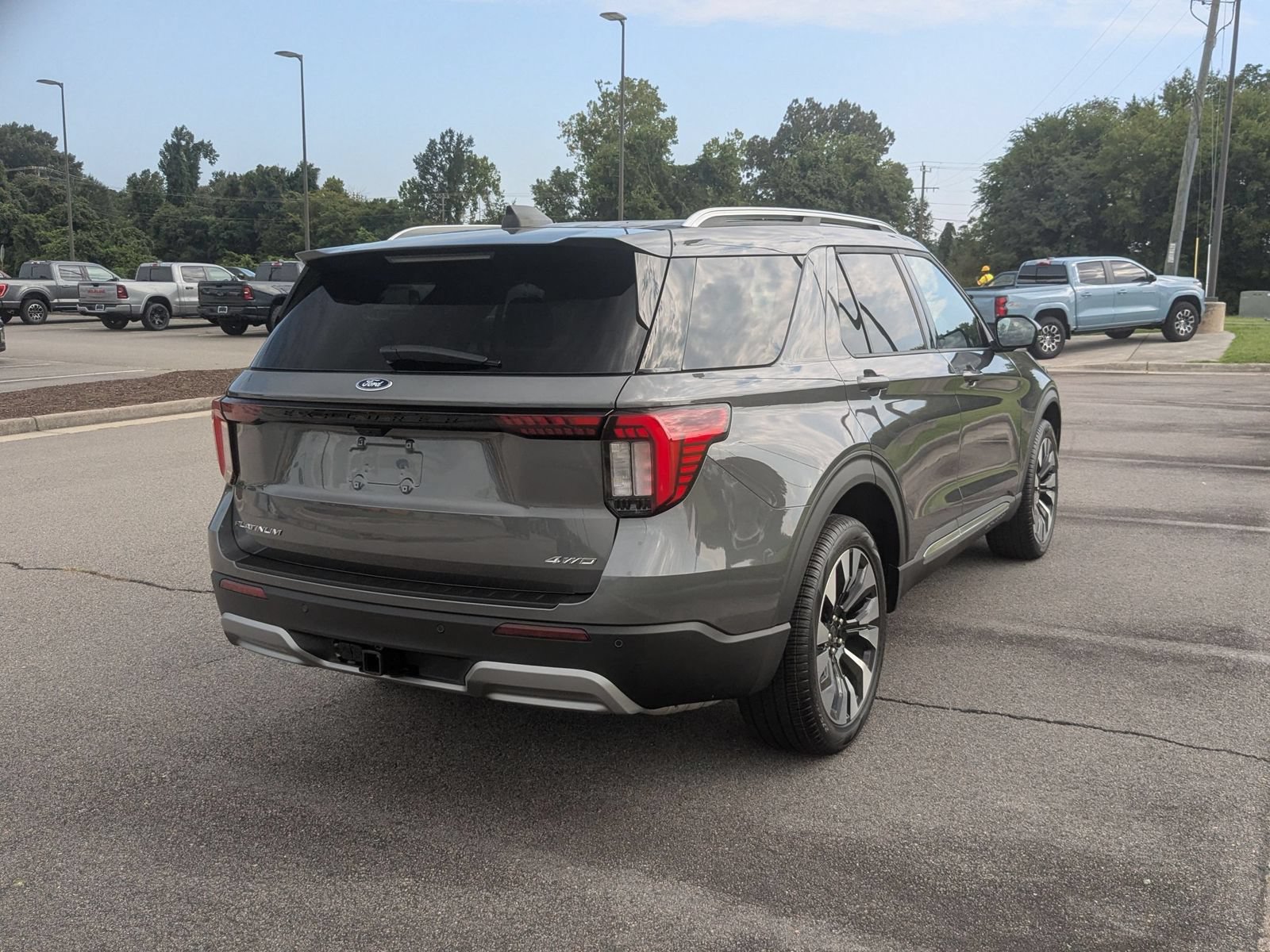 New 2026 Ford Explorer Platinum w/ LUX Leather Package AWD/4WD image 3