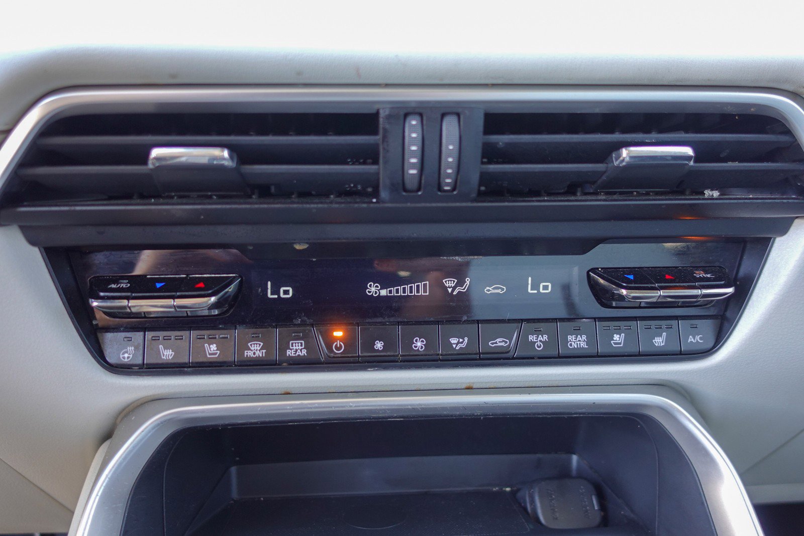 Certified 2024 MAZDA CX-90 Plug-In Hybrid w/ Premium Plus image 18