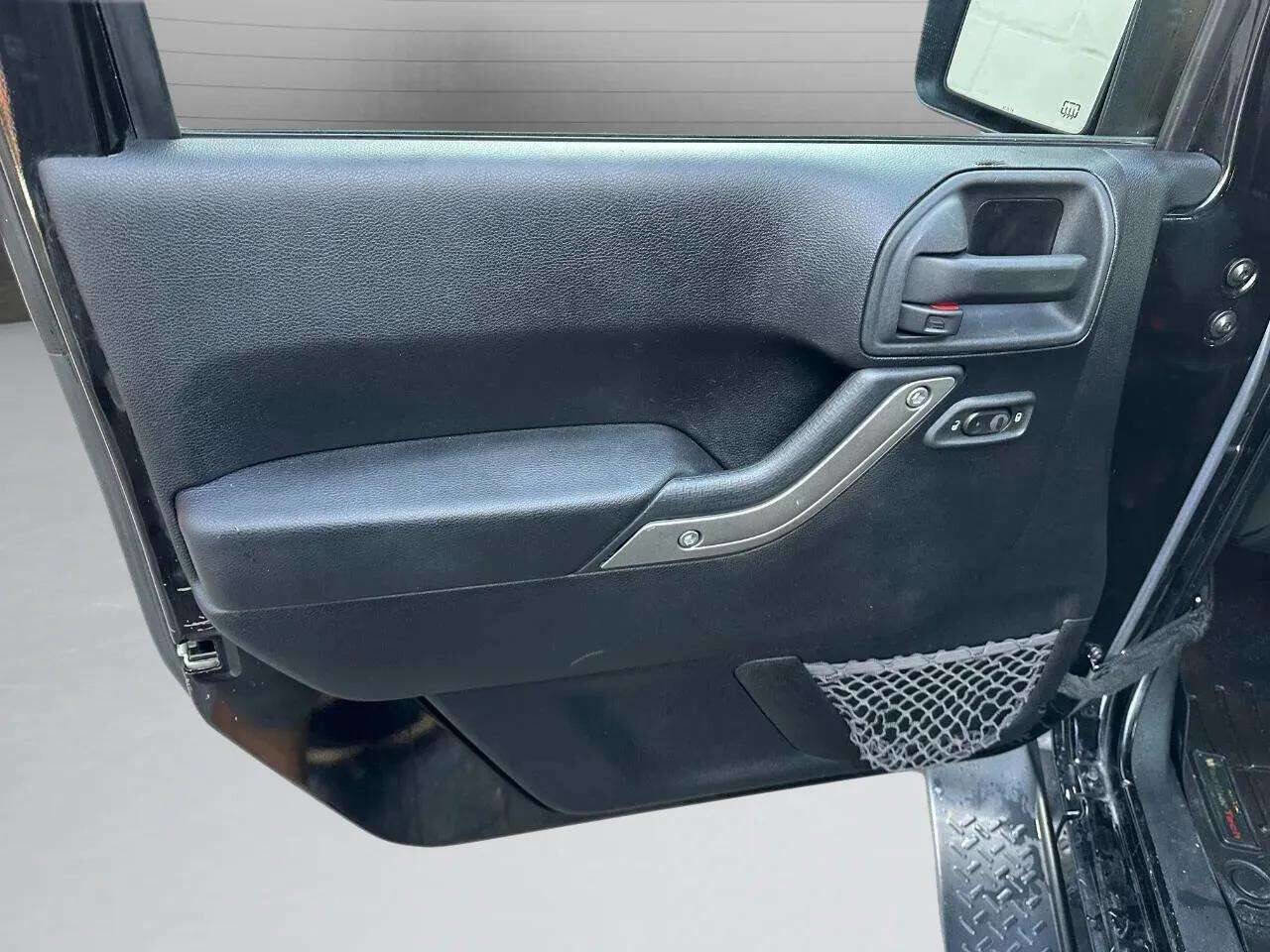 Used 2015 Jeep Wrangler Unlimited Sport w/ Quick Order Package 24S image 17