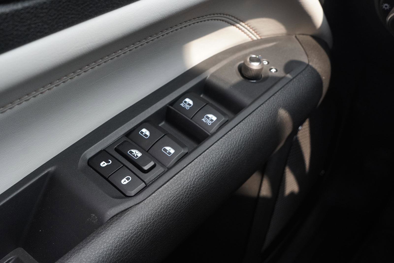 New 2025 Jeep Compass Limited image 18