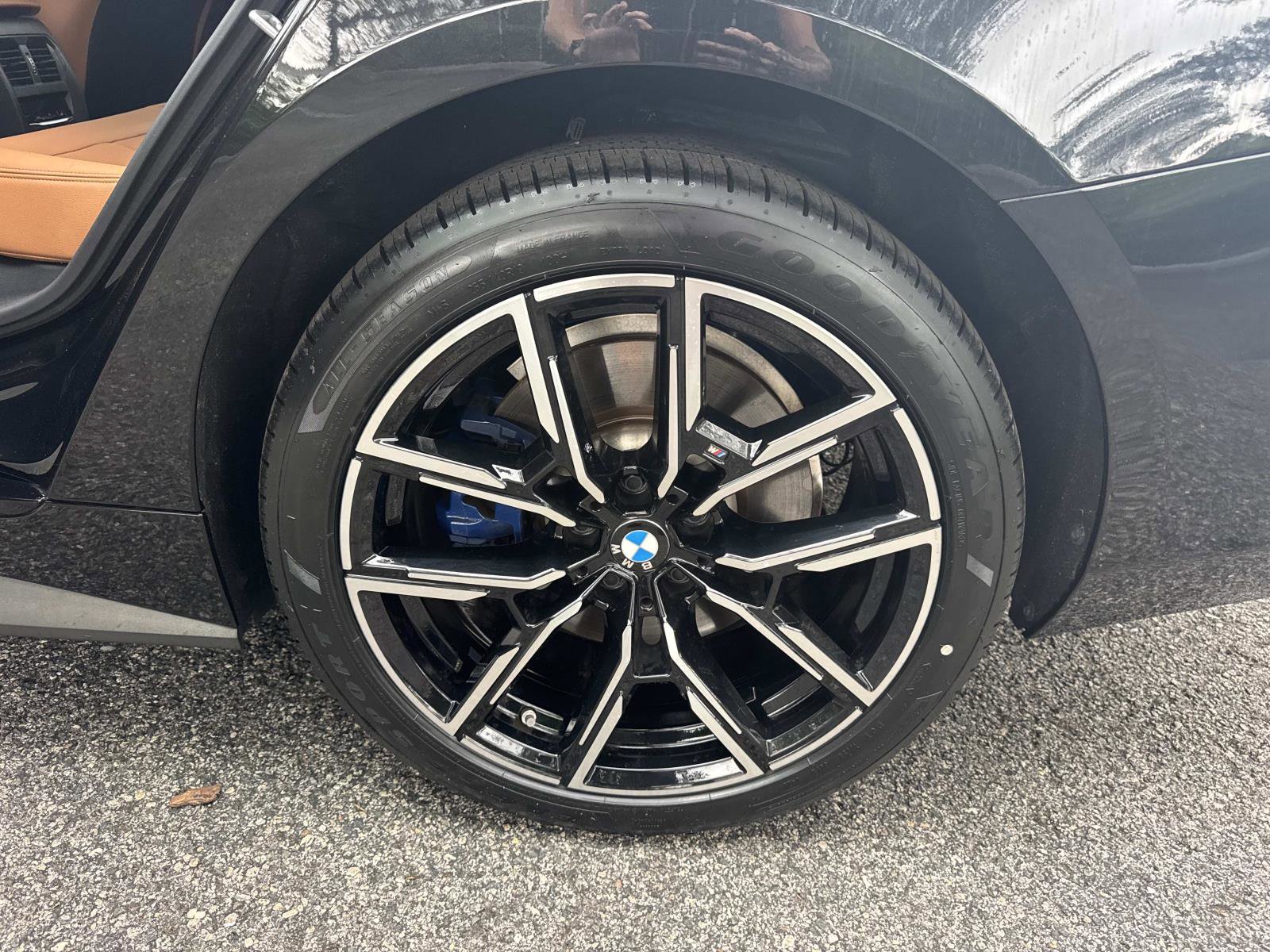 Certified 2025 BMW i4 eDrive40 w/ M Sport Package image 11