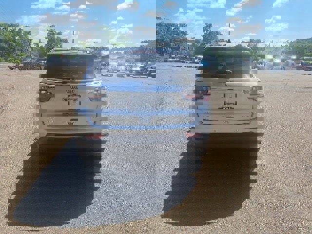 New 2025 Jeep Compass Limited image 4