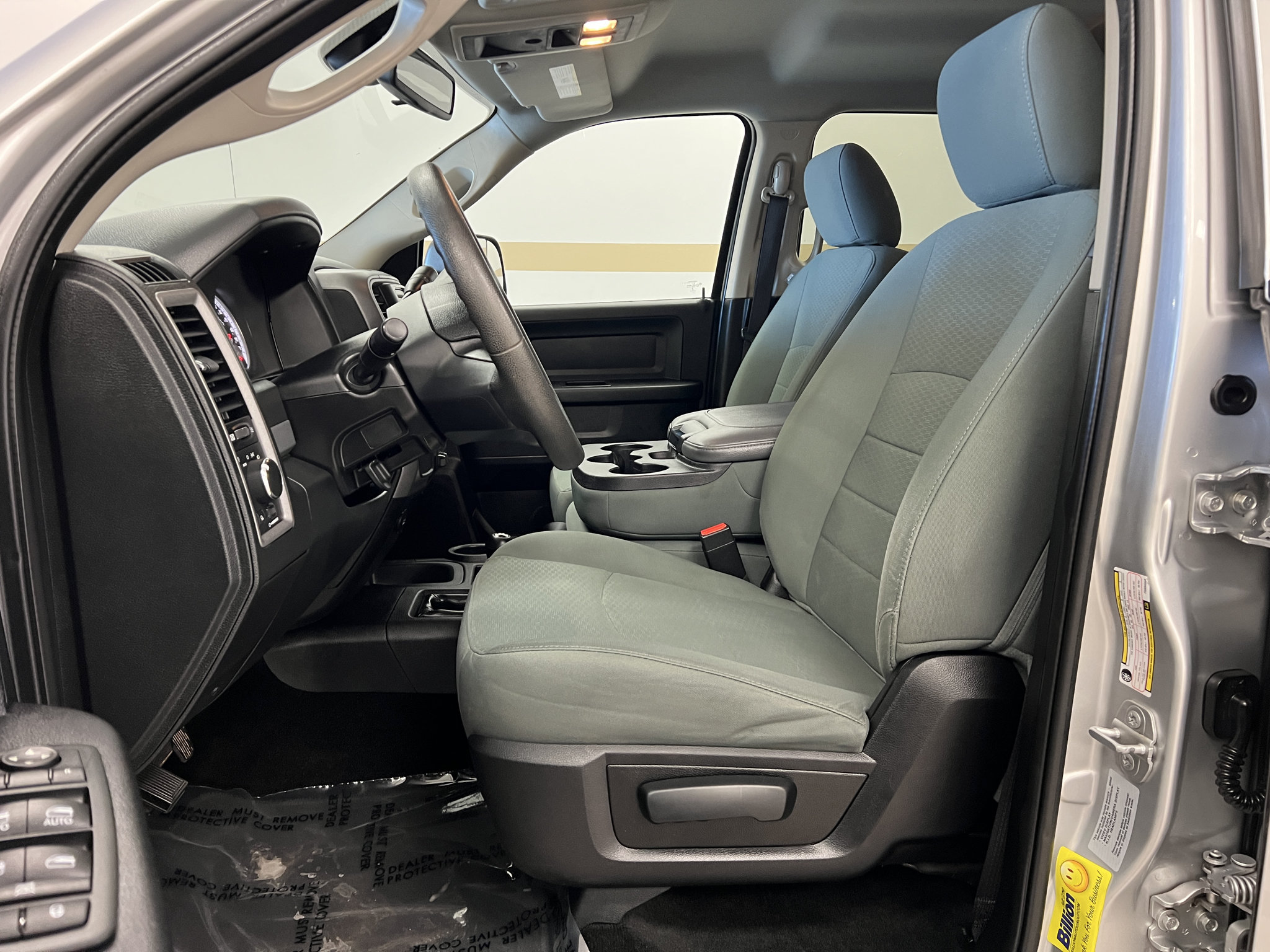 Used 2015 RAM 2500 Tradesman w/ Chrome Appearance Group AWD/4WD image 6