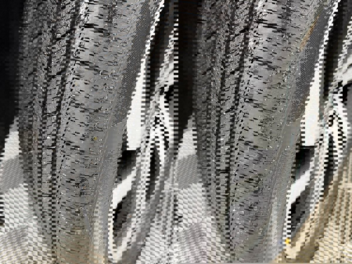 Used 2021 Volkswagen Atlas Cross Sport SEL Premium image 34