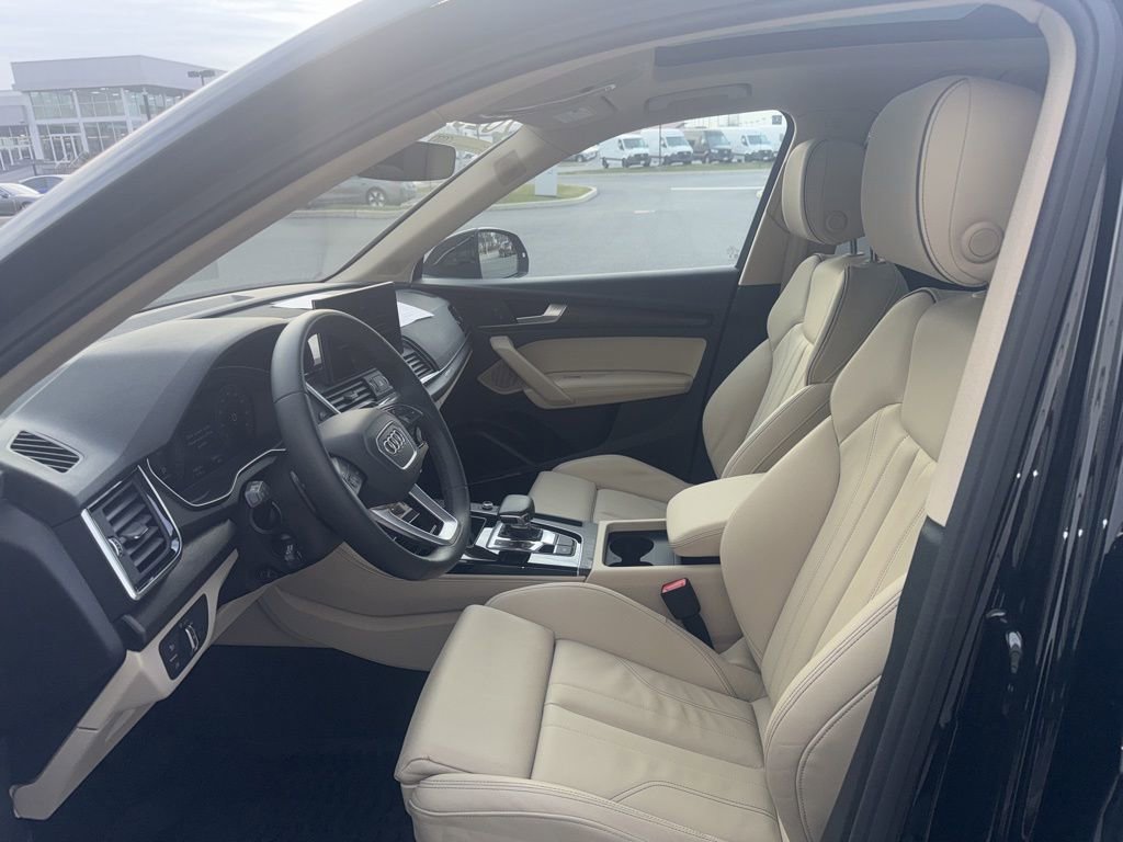Certified 2025 Audi Q5 2.0T Premium Plus w/ Premium Plus Package image 22