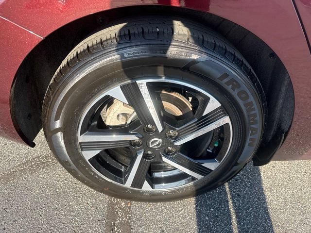 Used 2025 Nissan Sentra SV FWD image 14