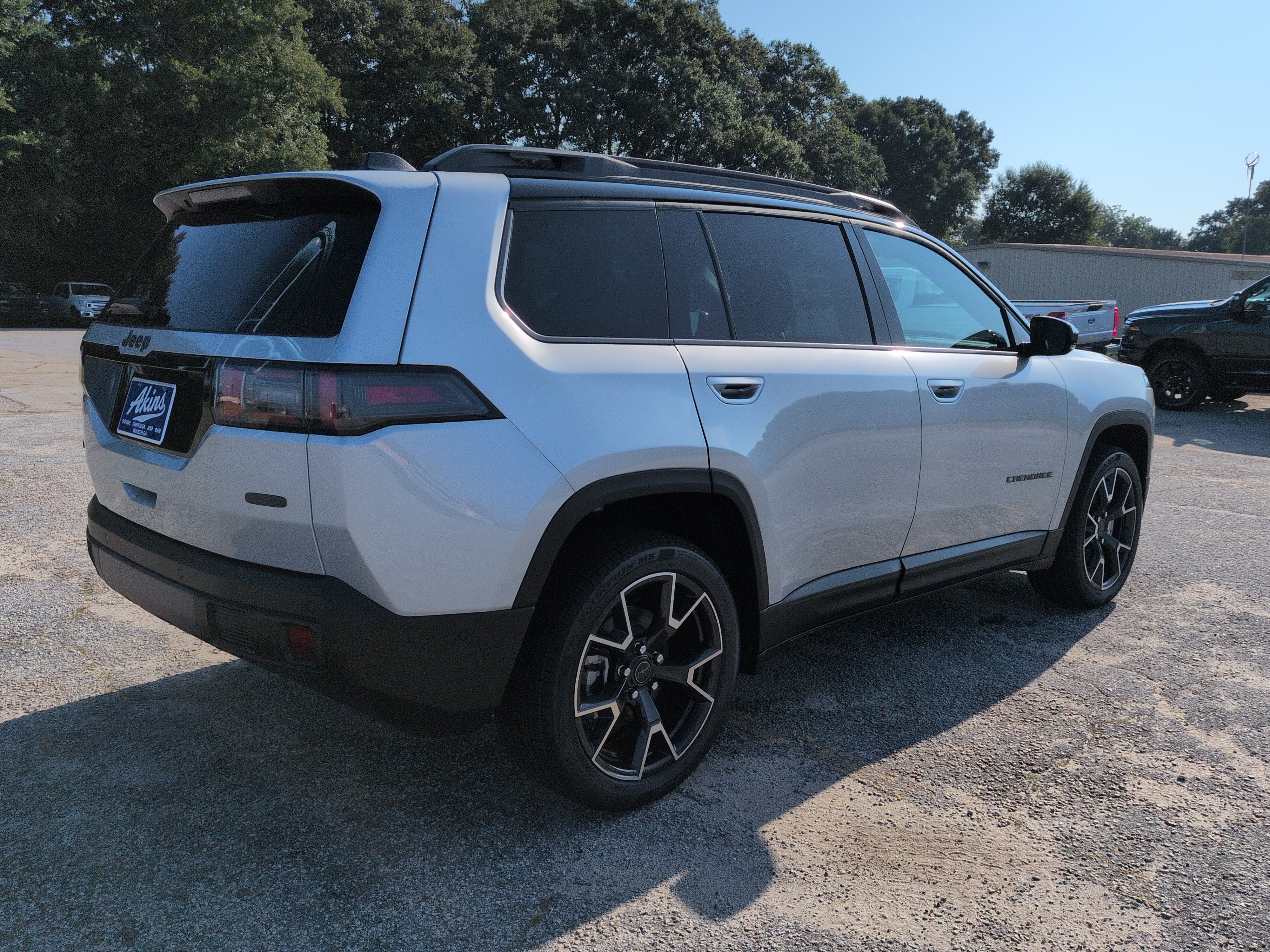 New 2026 Jeep Cherokee Overland AWD/4WD image 3