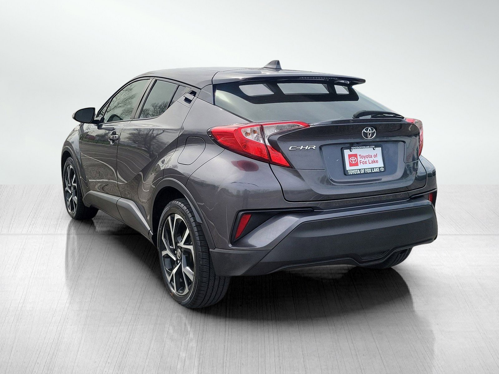 Used 2021 Toyota C-HR XLE FWD image 3