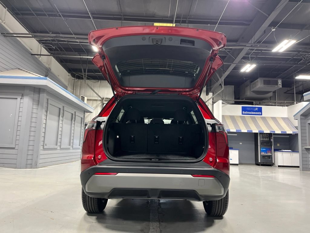 Used 2026 Chevrolet Equinox LT w/ Safety and Technology Package AWD/4WD image 9