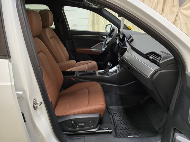 Certified 2025 Audi Q3 2.0T Premium w/ Convenience Plus Package AWD/4WD image 35