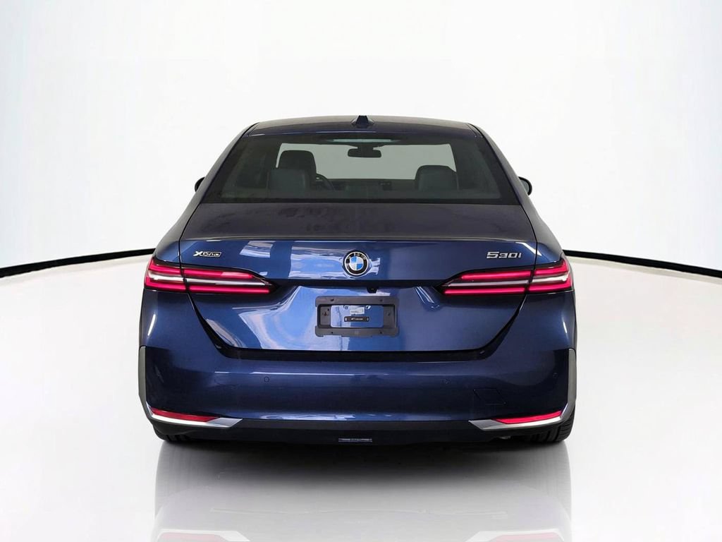 Used 2024 BMW 530i xDrive w/ Convenience Package AWD/4WD image 6