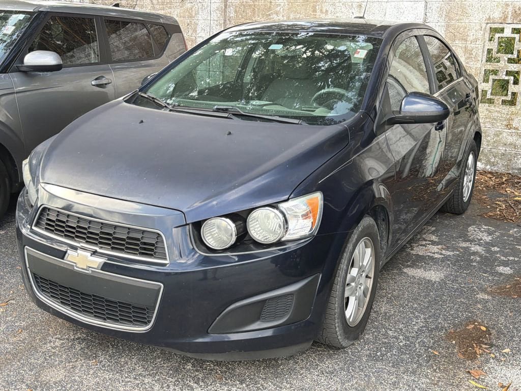 Used 2016 Chevrolet Sonic LT FWD image 4
