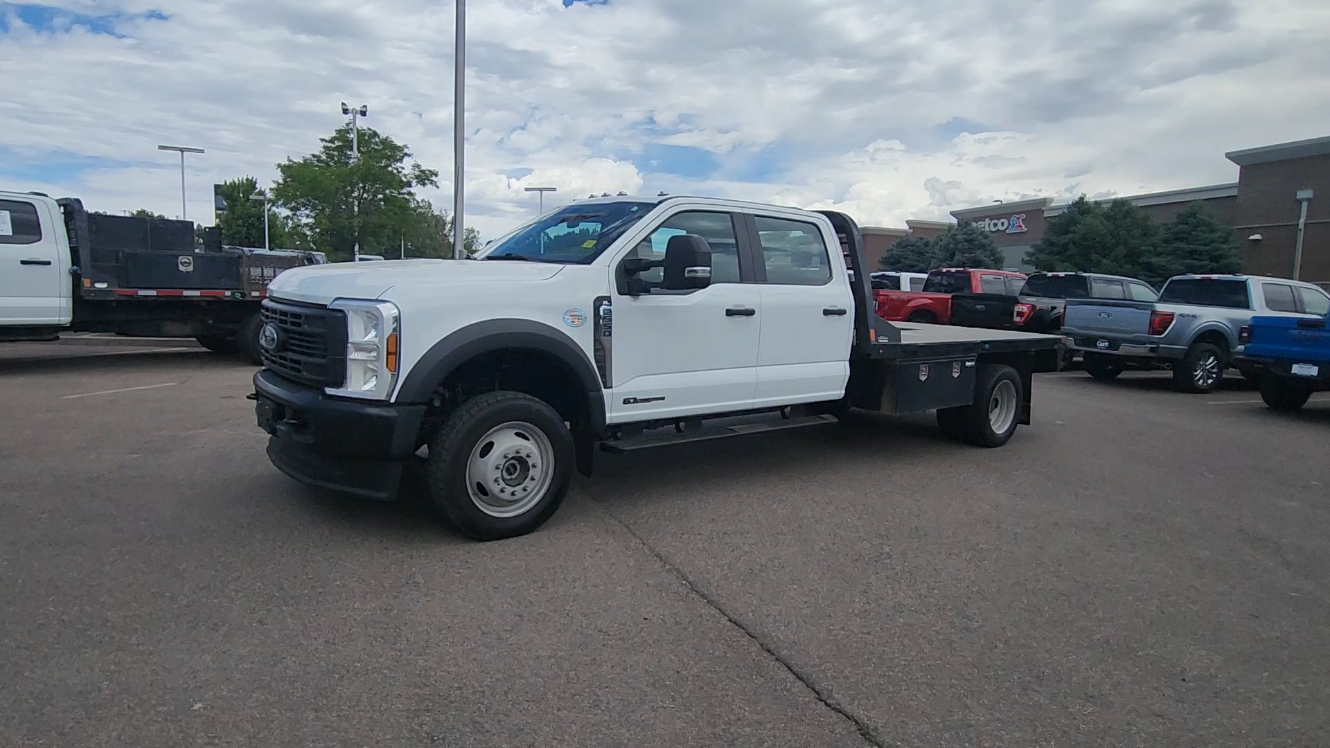 Used 2024 Ford F550 4x4 Crew Cab Super Duty image 3