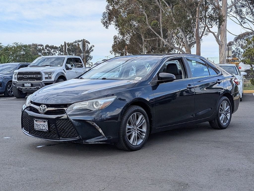Used 2016 Toyota Camry SE image 4