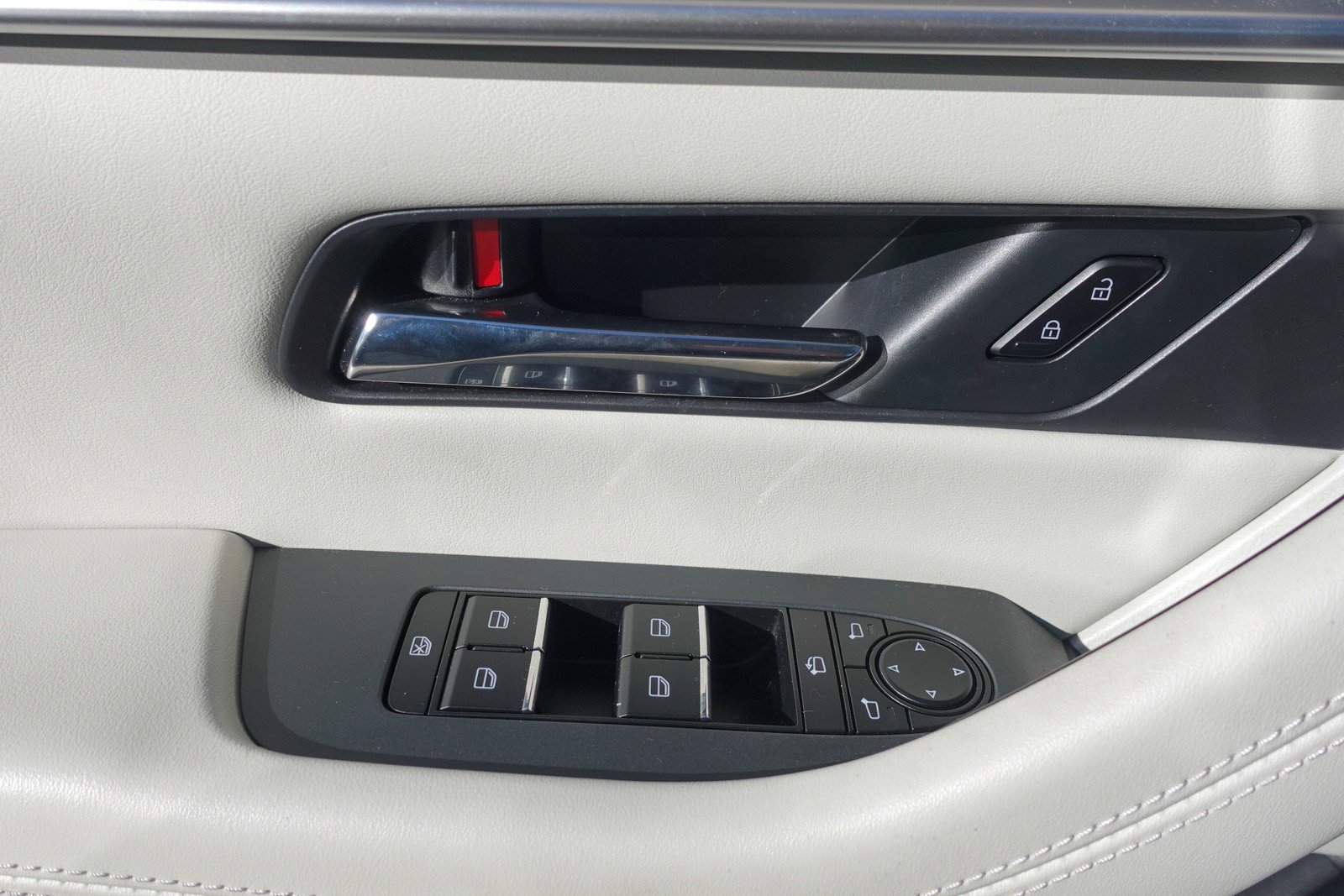 Certified 2024 MAZDA CX-90 Plug-In Hybrid w/ Premium Plus image 11