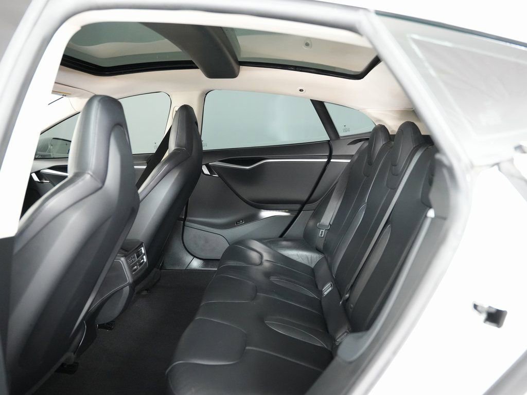 Used 2014 Tesla Model S 60 image 33