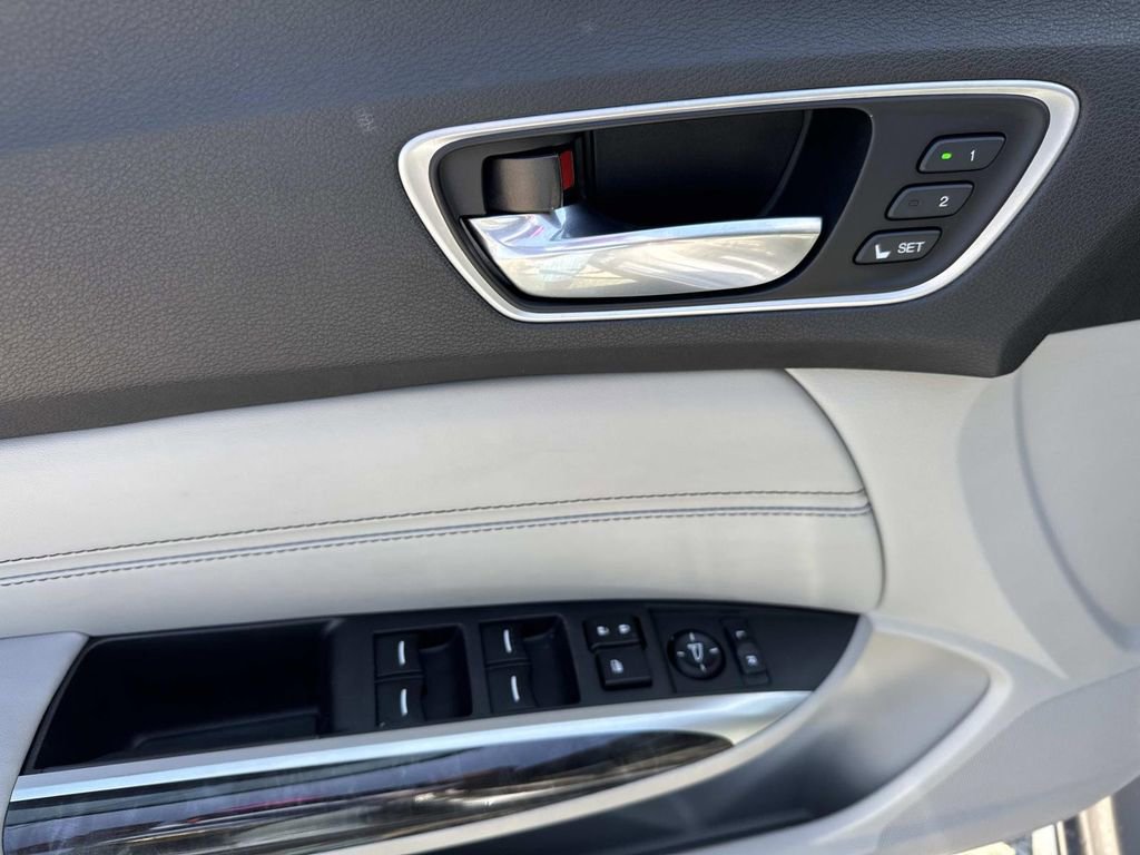 Used 2018 Acura TLX V6 w/ Technology Package FWD image 20
