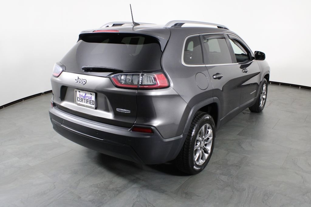 Used 2019 Jeep Cherokee Latitude Plus w/ Comfort/Convenience Group FWD image 15