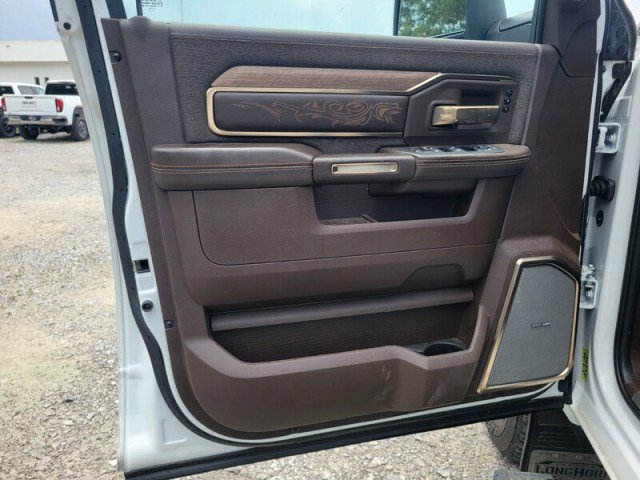 Used 2025 RAM 2500 Limited AWD/4WD image 14