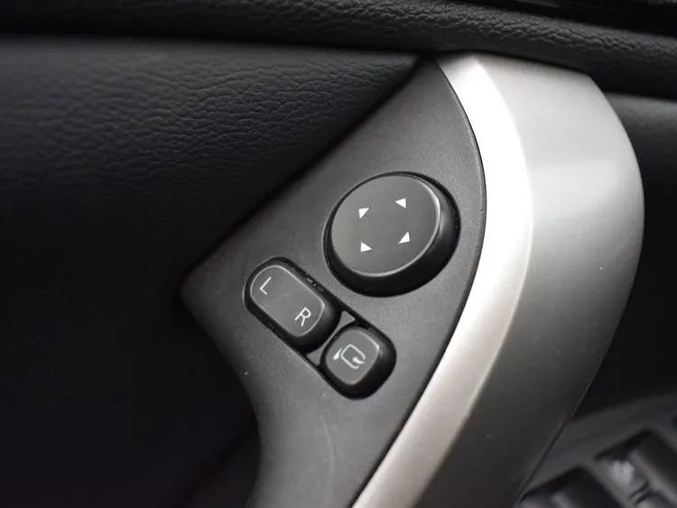 Used 2024 Mitsubishi Eclipse Cross SE image 22