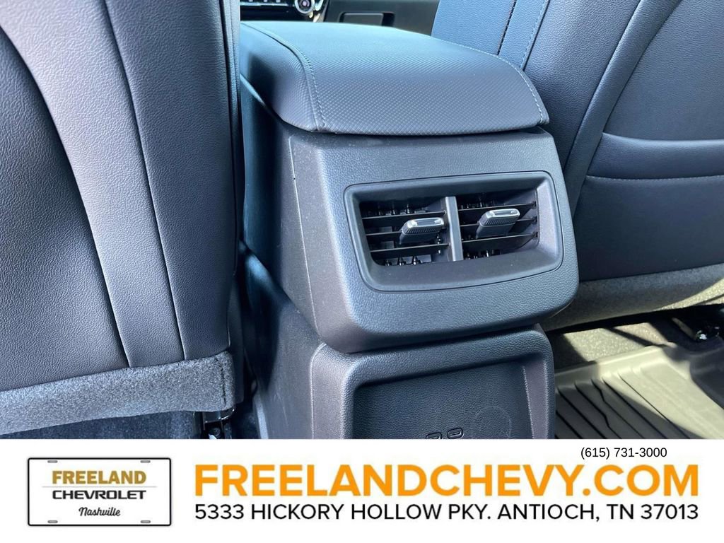 New 2026 Chevrolet Equinox EV LT image 17