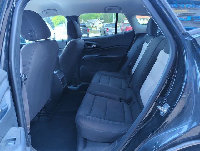 Used 2024 Chevrolet Trax LS w/ LS Convenience Package FWD image 22