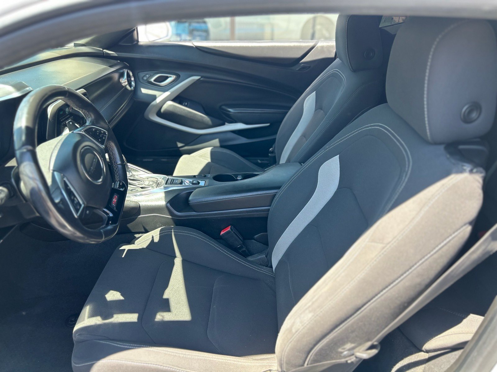 Used 2018 Chevrolet Camaro SS RWD image 18