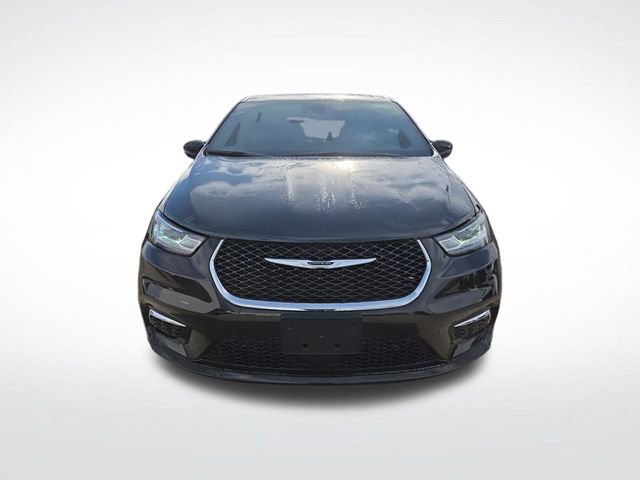 New 2026 Chrysler Pacifica Limited w/ Trailer Tow Group image 12