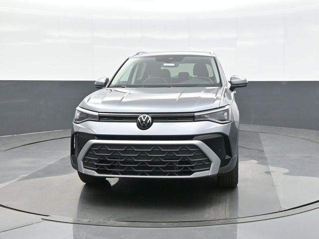 New 2026 Volkswagen Taos SE image 2