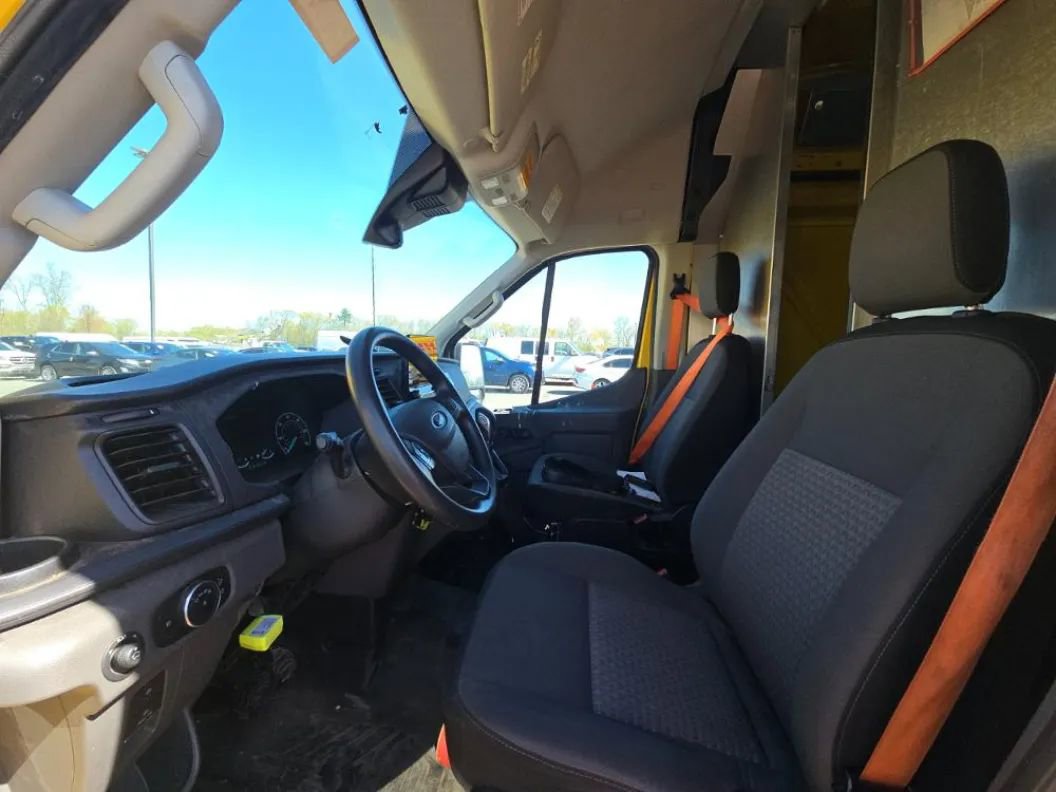 Used 2021 Ford Transit 250 148 High Roof Extended w/ Parcel Delivery Package RWD image 6