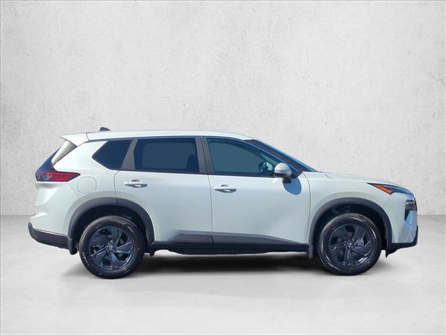 Used 2026 Nissan Rogue SV FWD image 4