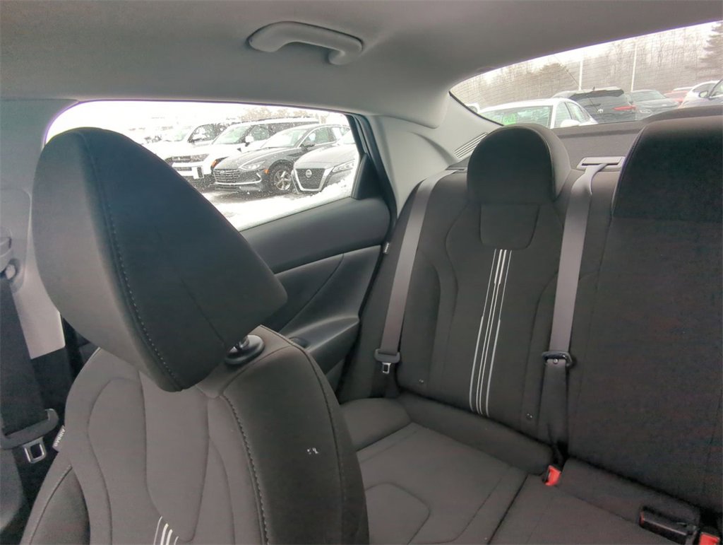 Used 2024 Hyundai Elantra SEL image 13