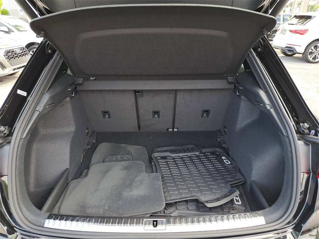 Certified 2025 Audi Q3 2.0T Premium w/ Convenience Package image 31