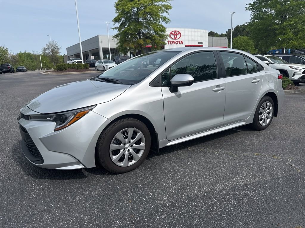 Used 2026 Toyota Corolla LE image 1